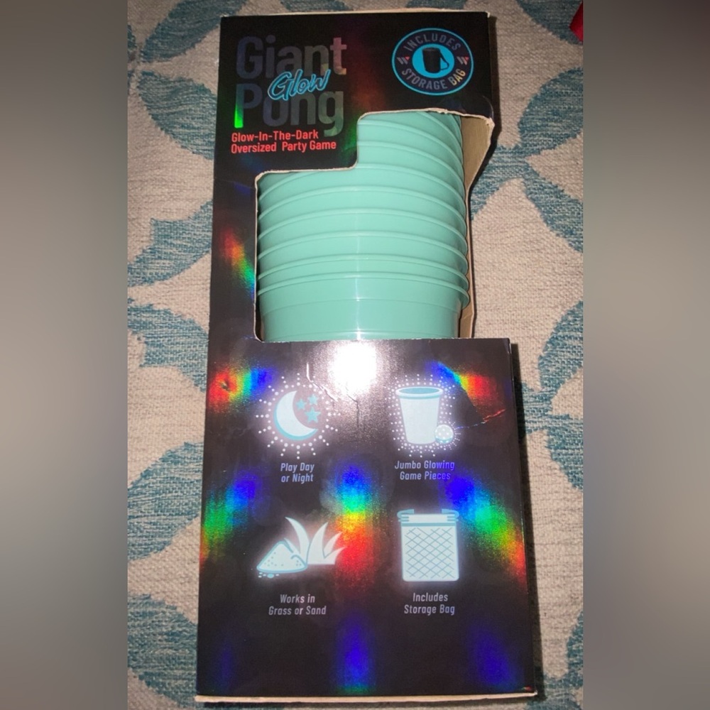 Glow-In-The-Dark Beer Pong Party Cups - Green